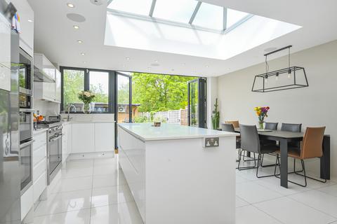 28 Coleridge Crescent, Colnbrook, Slough, SL3 0PY