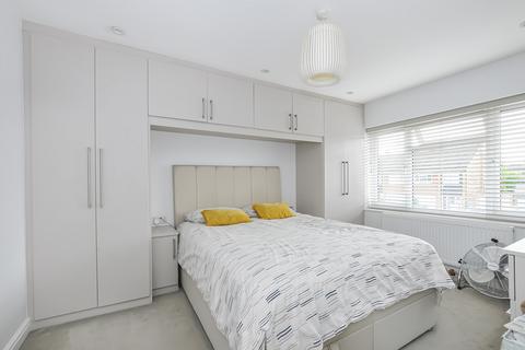 28 Coleridge Crescent, Colnbrook, Slough, SL3 0PY