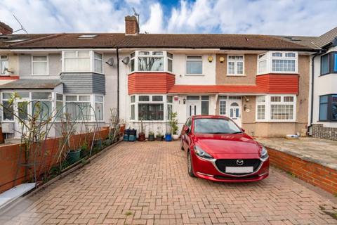 64 Keats Way, Greenford, UB6 9HF