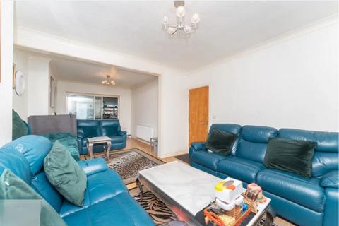 64 Keats Way, Greenford, UB6 9HF