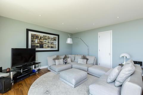2 bedroom apartment to rent, Gunwharf Quays, Portsmouth PO1