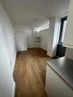 Studio to rent, Wigham House, Wakering Road, IG11