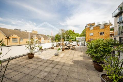 Studio to rent, Mintern Street, Islington, London