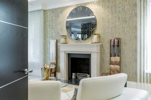 Brooklands Fairoak Lane, Oxshott, Leatherhead, KT22 0TN