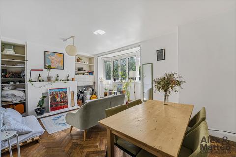 3 bedroom flat for sale, Jamaica Road, Bermondsey, SE16