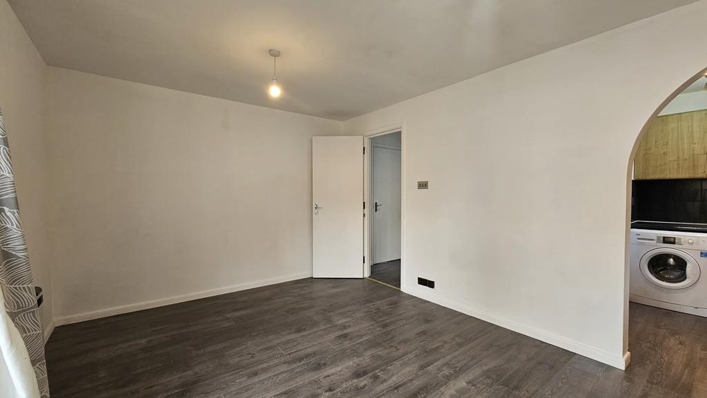 Apartment in HA0 - View 5