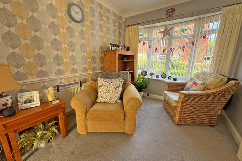 3 bedroom end of terrace house for sale, Long Walk, Scarborough YO12