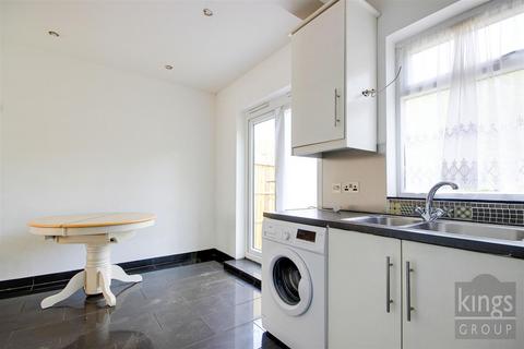 76 Medcalf Road, Enfield, EN3 6HL