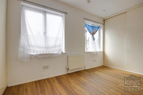 76 Medcalf Road, Enfield, EN3 6HL
