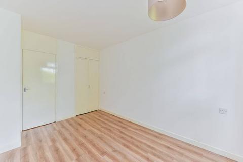 66 Lansdowne Way, London, SW8 2DR
