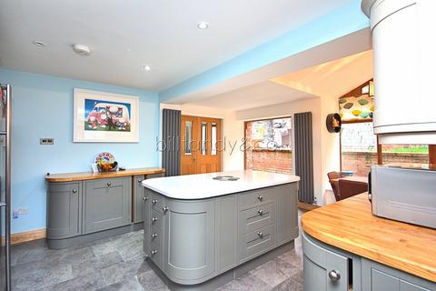 4 bedroom detached house for sale, Sanderling Rise, Burntwood, WS7