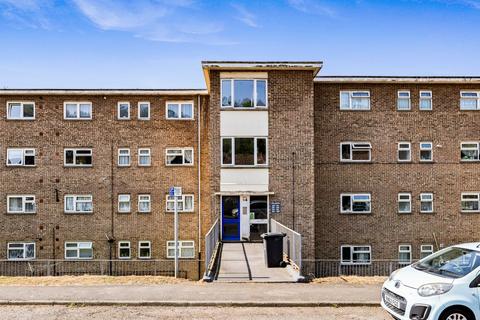2 bedroom flat for sale, Leyburne Road, Dover, CT16
