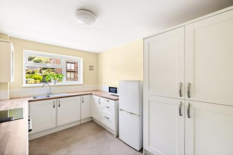 2 bedroom flat for sale, Leyburne Road, Dover, CT16