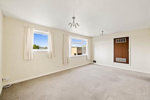 2 bedroom flat for sale, Leyburne Road, Dover, CT16