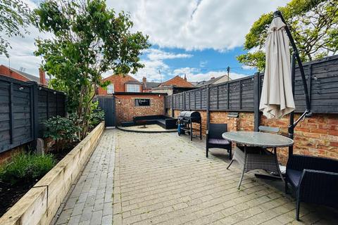 90 Ashburnham Road, Northampton, NN1 4RA