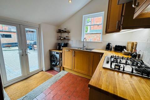 90 Ashburnham Road, Northampton, NN1 4RA