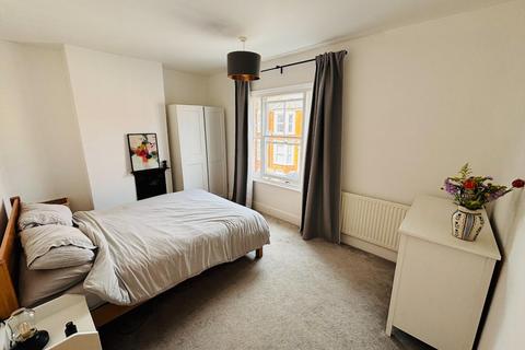 90 Ashburnham Road, Northampton, NN1 4RA