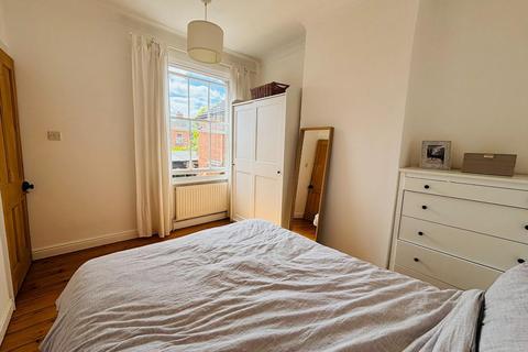 90 Ashburnham Road, Northampton, NN1 4RA