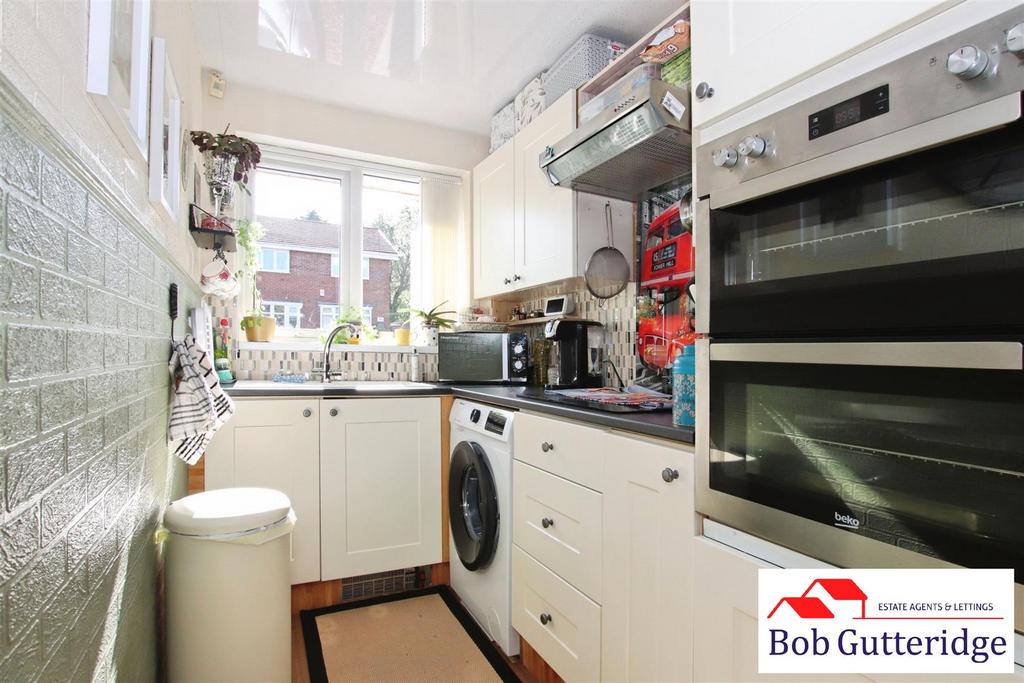 Fitted kitchen