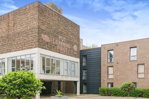 2 bedroom flat to rent, Cabanel Place, Kennington, London, SE11