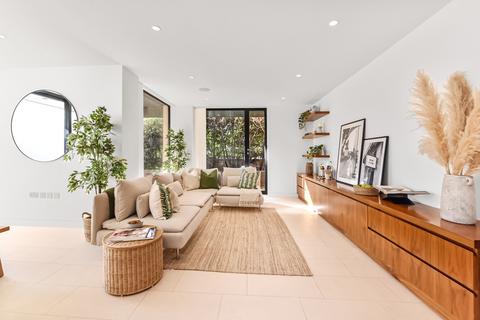 2 bedroom flat to rent, Latitude House, London NW1