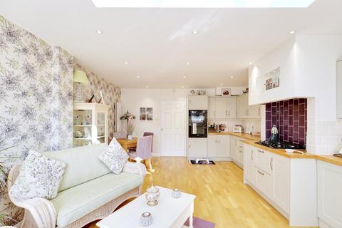23 Birch Crescent, South Ockendon, RM15 6TZ