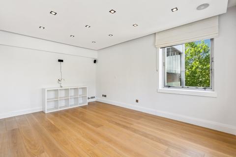 1 bedroom flat to rent, Coniston Court, Kendal Street, London