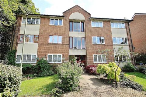 undefined, High View, Knaphill GU21