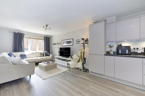 77 Bramley Vale, Cranleigh, GU6 7FY