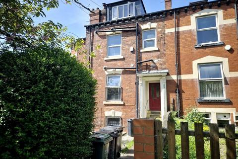 50 Ash Grove, Leeds, LS6 1AY
