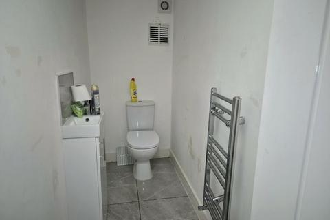 50 Ash Grove, Leeds, LS6 1AY