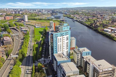 15/3, 1 Meadowside Quay Square, Glasgow, G11 6BS