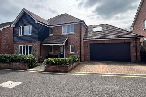 3, Manor View Lower Road, Temple Ewell, Dover, CT16 3PU