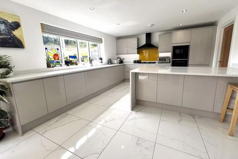 3, Manor View Lower Road, Temple Ewell, Dover, CT16 3PU