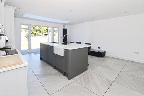 62 Ashtree Road, Walsall, WS3 4LS