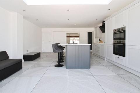 62 Ashtree Road, Walsall, WS3 4LS