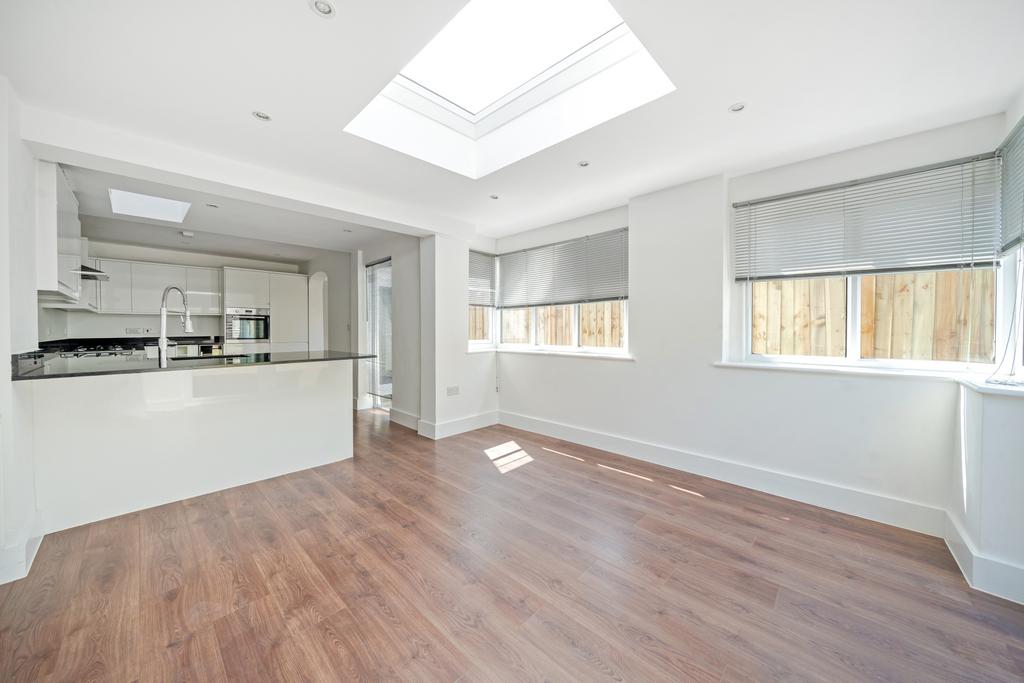 Kitchen/Breakfast Rm