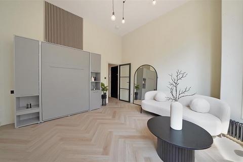 Studio for sale, Longridge Road, SW5