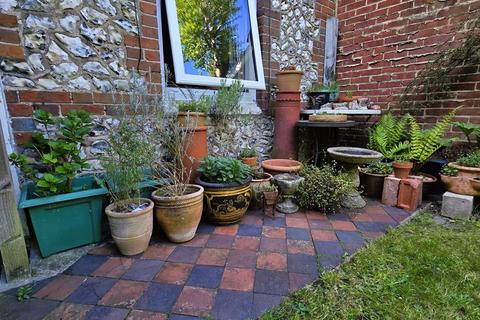 2 Hillside Terrace, Steyning, BN44 3GH