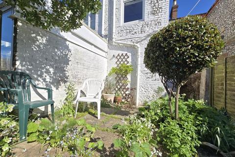 2 Hillside Terrace, Steyning, BN44 3GH