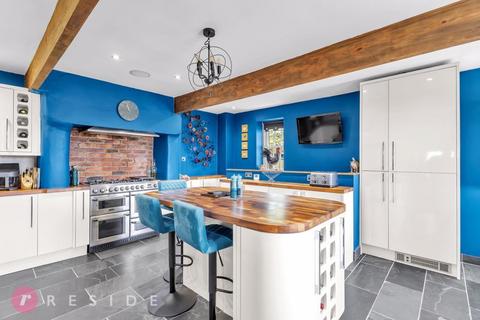 4 bedroom cottage for sale, Knacks Lane, Rochdale OL12