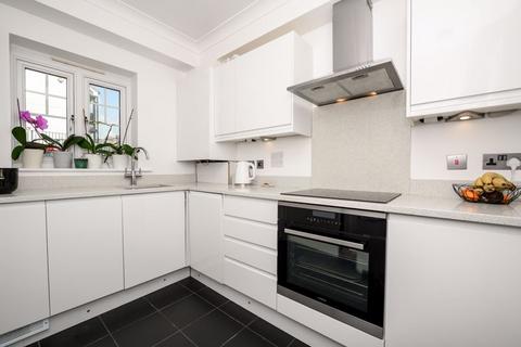 2 bedroom terraced house for sale, Halcyon Close, Oxshott