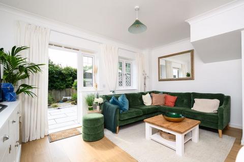 2 bedroom terraced house for sale, Halcyon Close, Oxshott