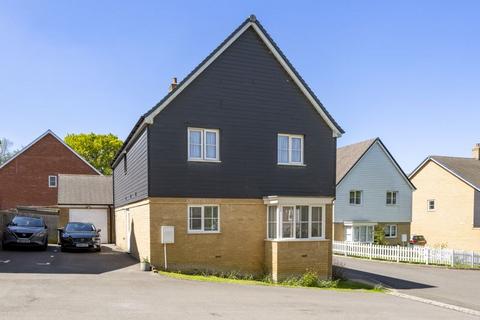 4 bedroom detached house for sale, Millennium Way, Heathfield