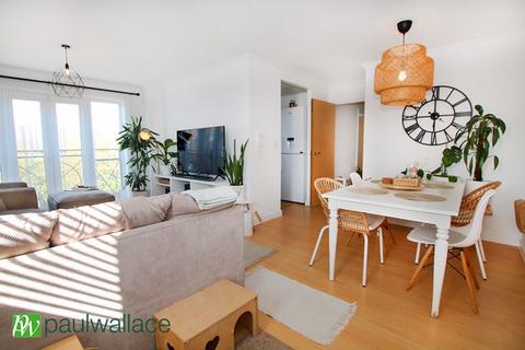 2 bedroom flat for sale, Vancouver Road, Turnford