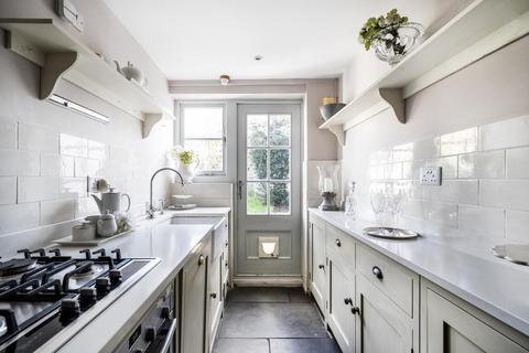 2 bedroom terraced house for sale, Addison Road, Guildford