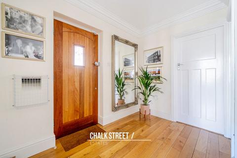 54 Havering Drive, Romford, RM1 4BH