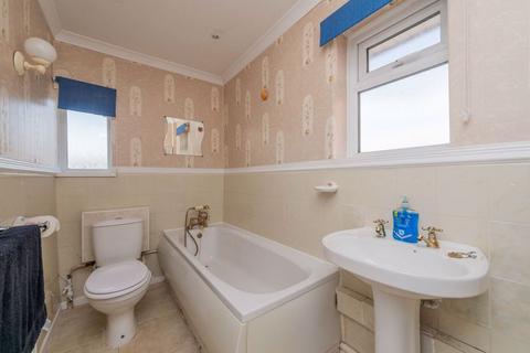 88 Crogen, Chirk, Wrexham, LL14 5BJ