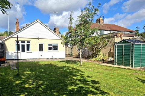 107 Croft Road, Swindon, SN1 4DS