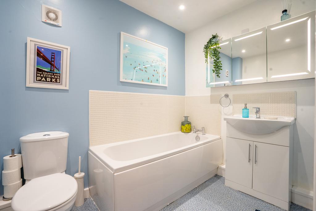 43raynvilleway18